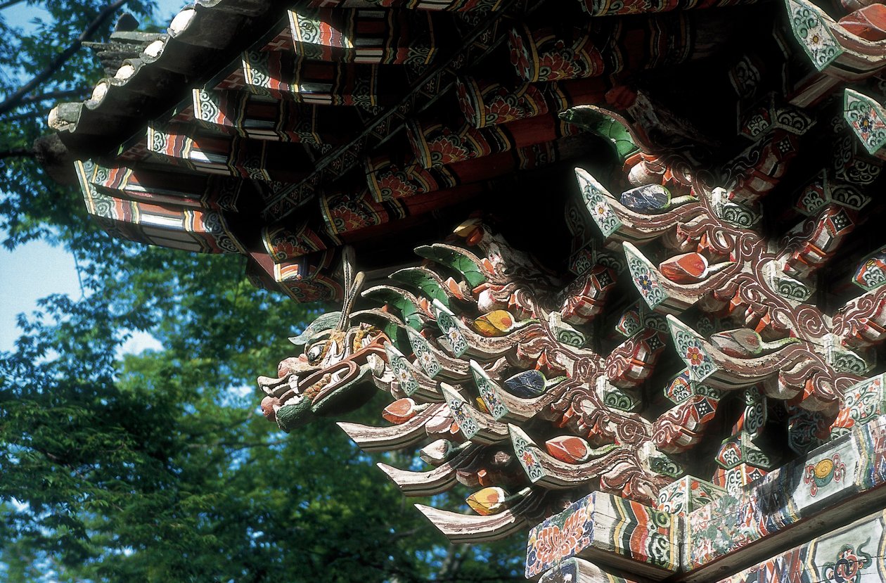 Sŏgwang-sa Temple, Kosan County, Kangwon Province, North Korea, detail of the roof (foto) de Korean School
