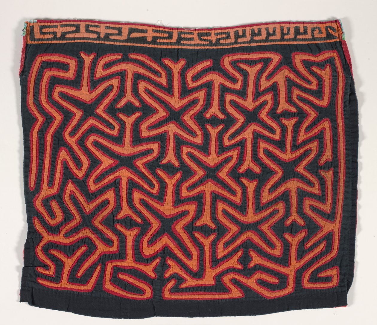 Painel de Camisa (mola), c.1950 (algodão aplicado) de Kuna Indian Culture