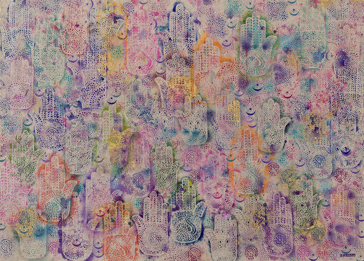 Mãos de Fátima, 1999 (folha de acrílico e ouro sobre papel) de Laila Shawa