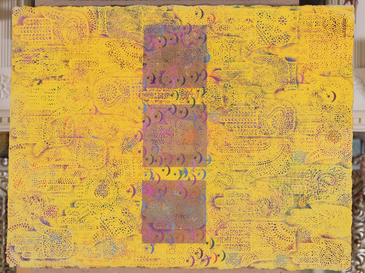 Untitled, 1999 (acrílico e folha de ouro sobre papel) de Laila Shawa