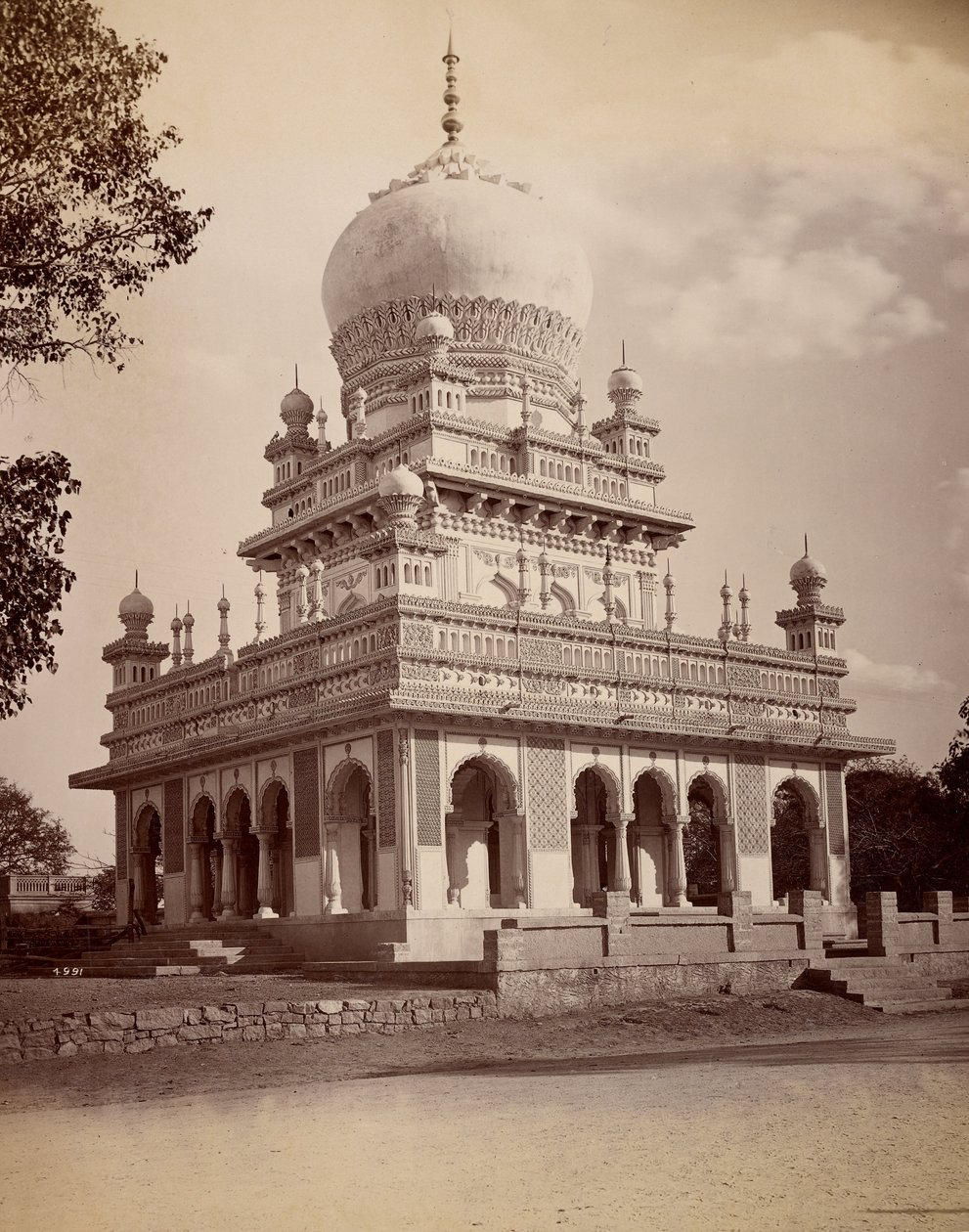 Túmulo em Secunderabad de Lala Deen Dayal