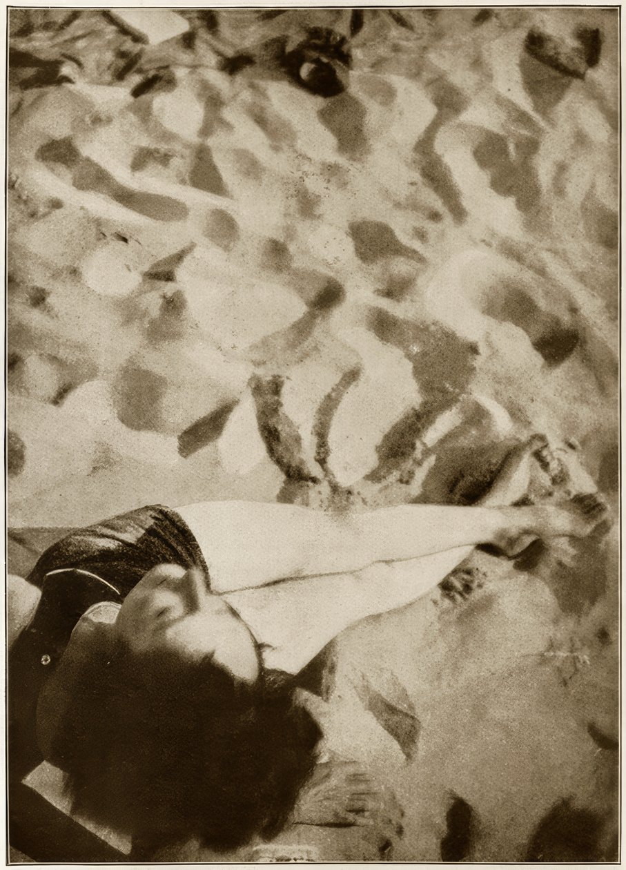 Sol de junho - Você pode ver esta imagem de todos os lados de Laszlo Moholy Nagy