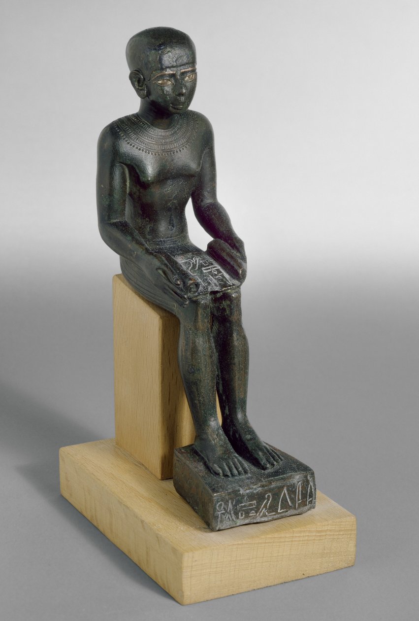 Estatueta do deus Imhotep, os olhos incrustados com cobre e ouro (bronze) de Late Period Egyptian