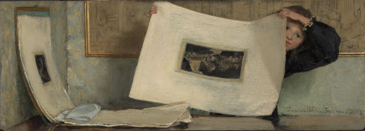 Anna folheando um portfólio de gravuras de Laura Theresa Alma Tadema (Lady)