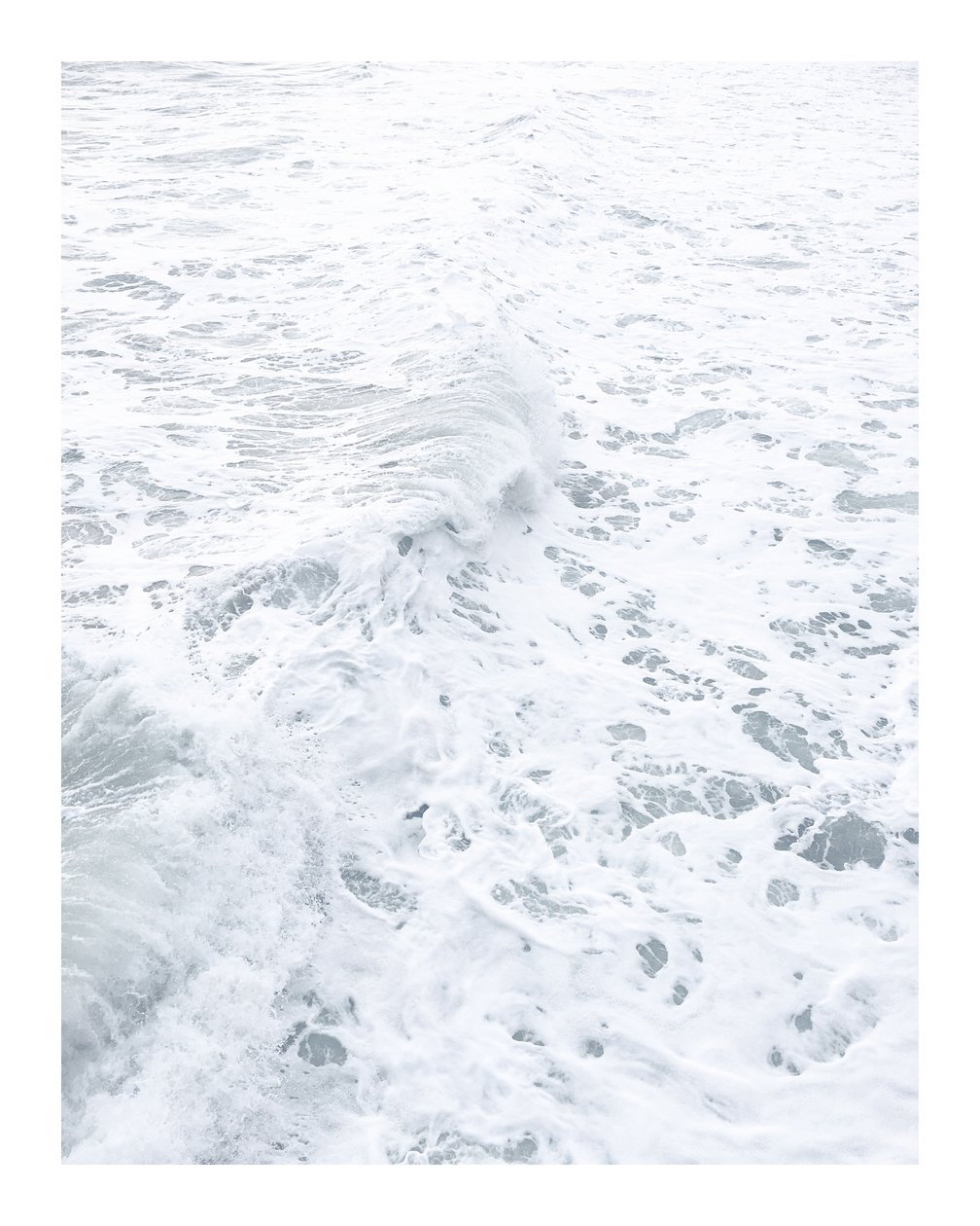 Ondas Brancas, c.2018 (fotografia) de Leah Straatsma