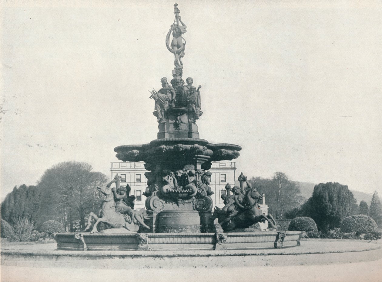 Fonte em Curraghmore, a sede do Exmo. o marquês de Waterford, c1915 de Leonard Willoughby