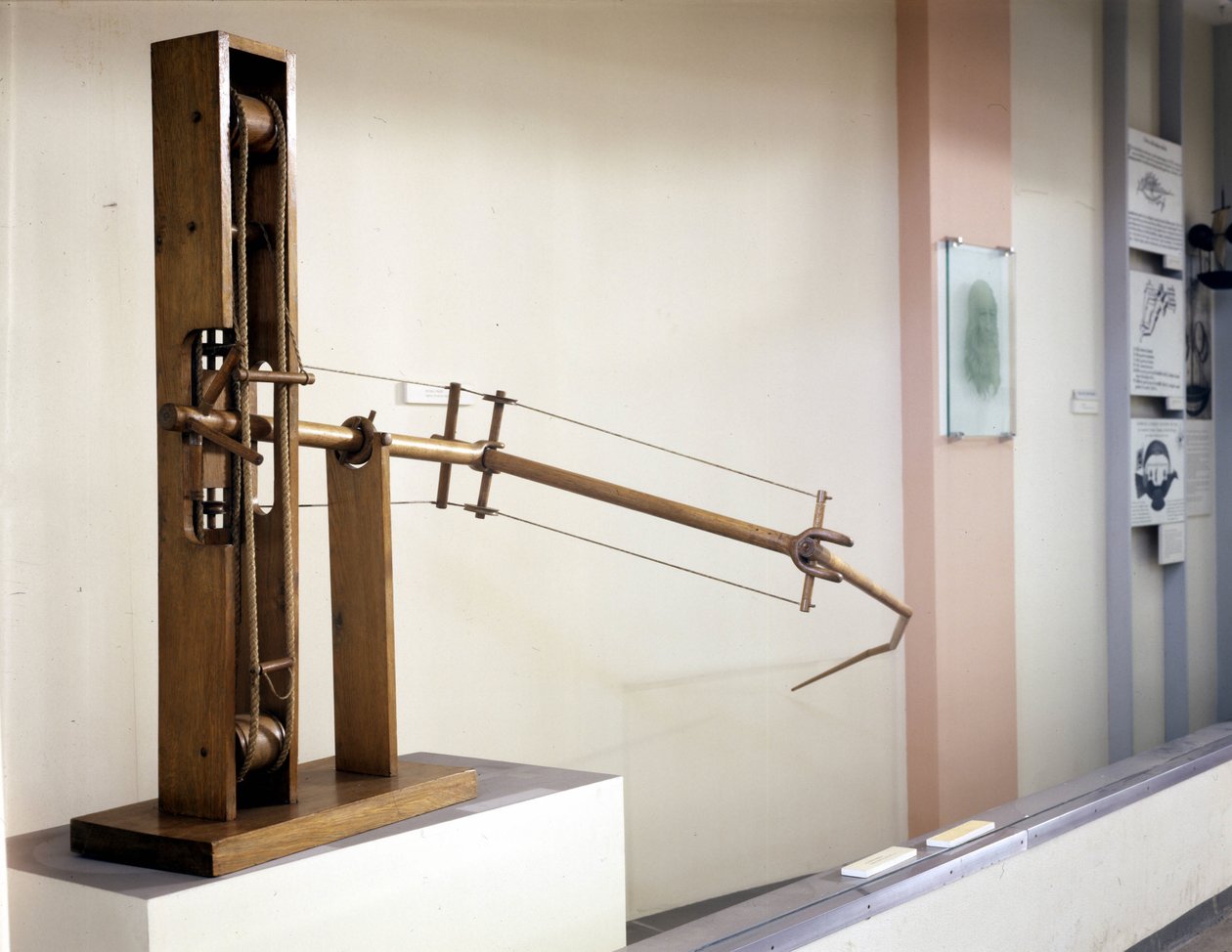 Asa com inclinação variável, modelo segundo o desenho de Leonardo da Vinci (Leonardo da Vinci). Museu de Ciência e Tecnologia, Milão. de Leonardo da (after) Vinci