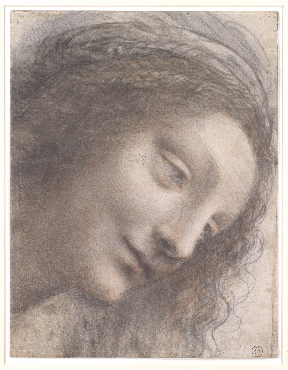 Cabeça da Virgem, 1508-1512 (giz preto, carvão e giz vermelho, com alguns traços de giz branco no cartão) de Leonardo da Vinci