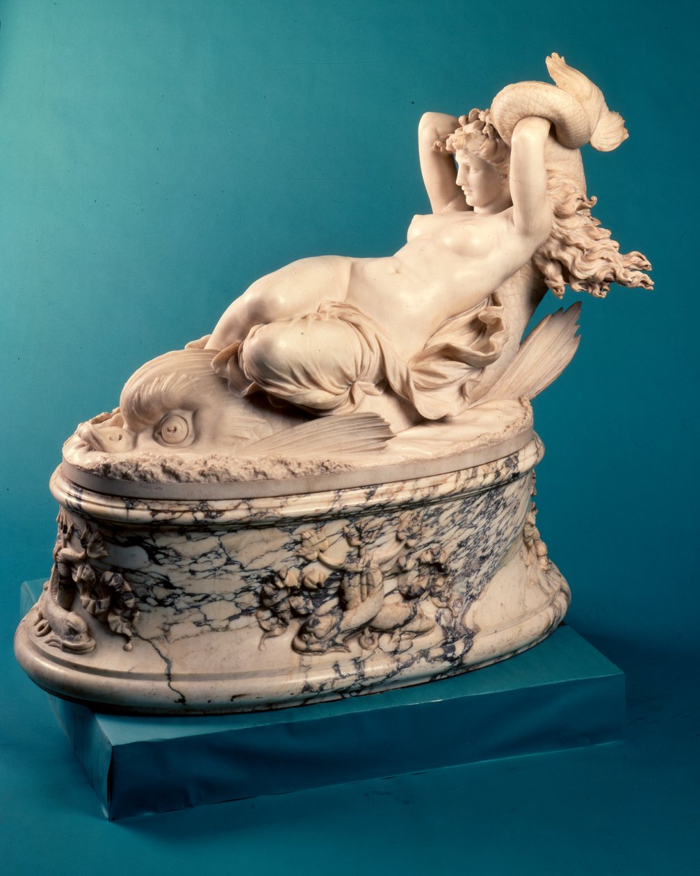 Galatea montando um golfinho, c.1880 de Leopoldo Ansiglione