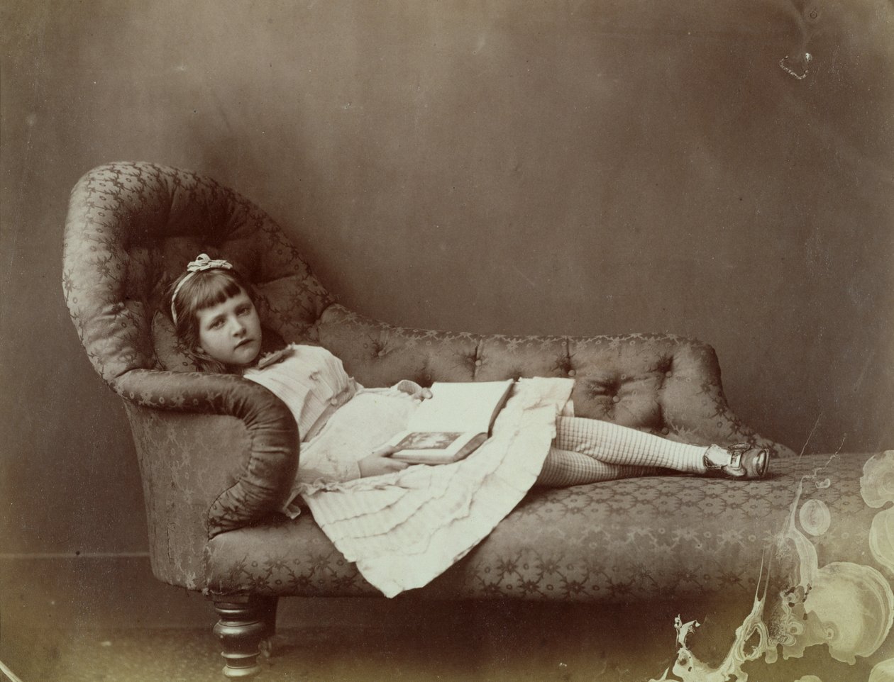 Retrato de Xie Kitchin (impressão do álbum) de Lewis Carroll