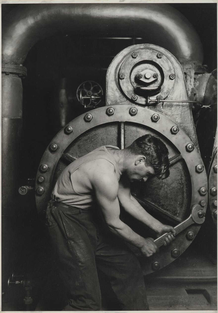Mecânico de Casa de Força, 1925 (impressão de prata de gelatina em tecido branco) de Lewis Wickes Hine