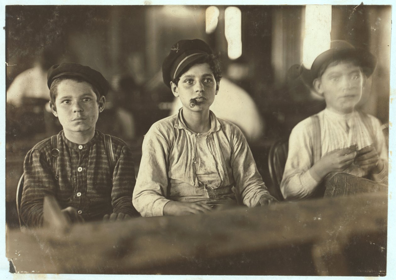 Meninos, fazer, charutos, em, Englehardt, und, co, tampa, flórida, 1909 de Lewis Wickes Hine