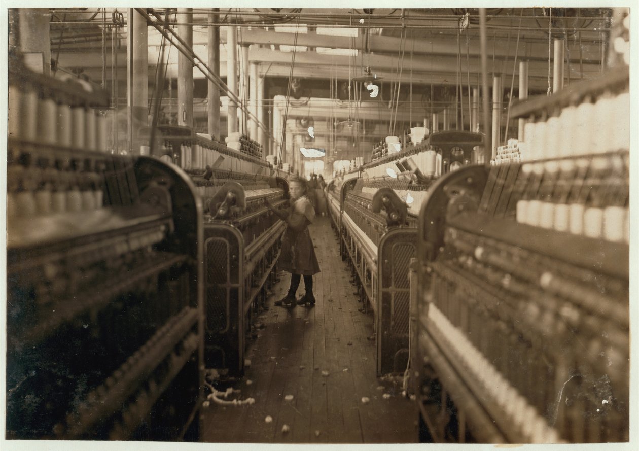 Girador de criança em Mollahan Cotton Mills, Newberry, Carolina do Sul, 1908 de Lewis Wickes Hine