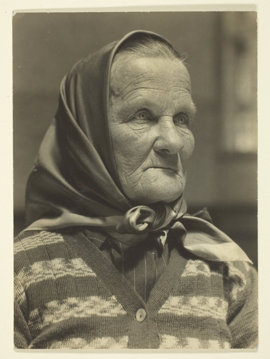 Avó checa, Ilha Ellis de Lewis Wickes Hine