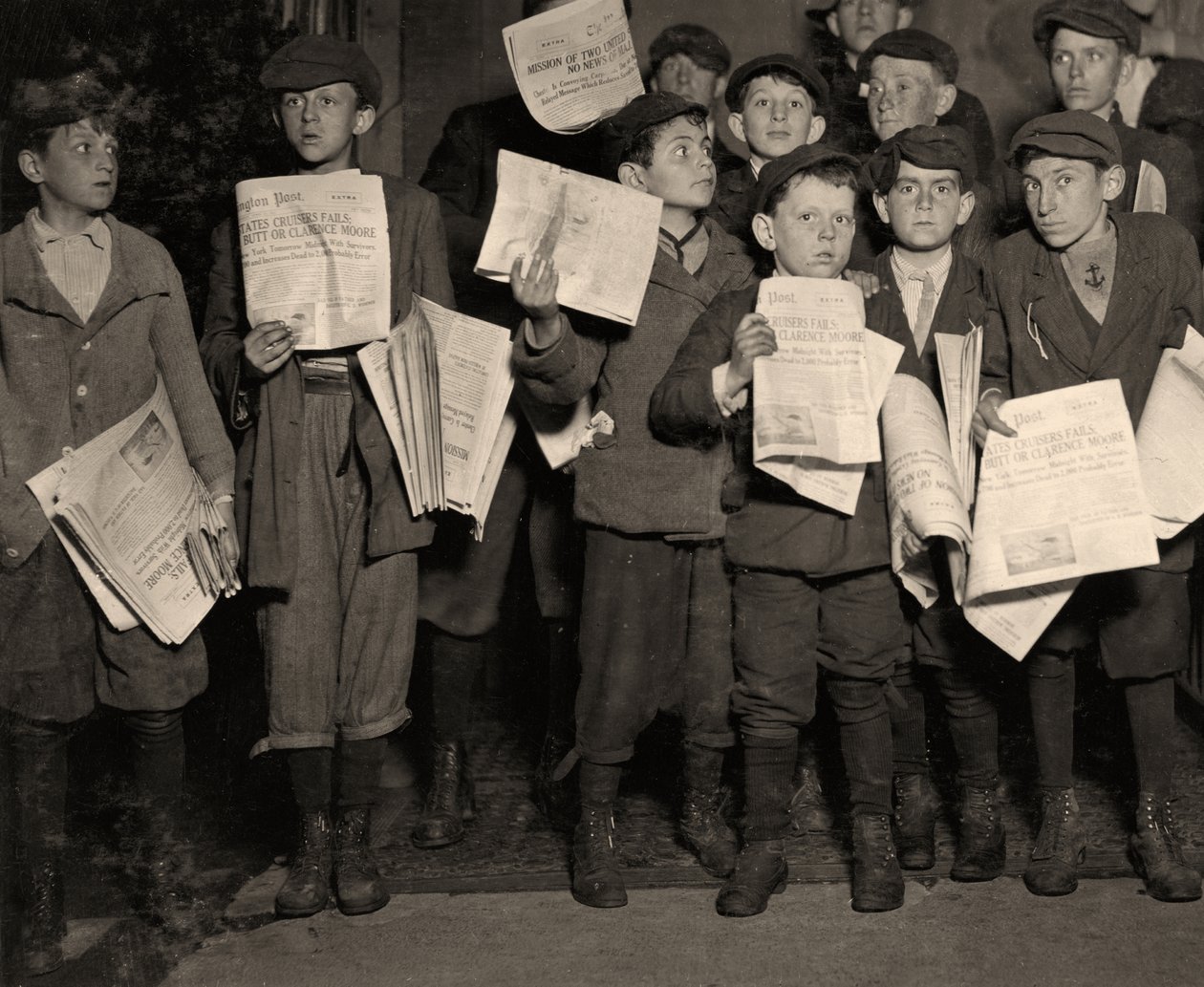 Jornalistas depois da meia-noite de Lewis Wickes Hine