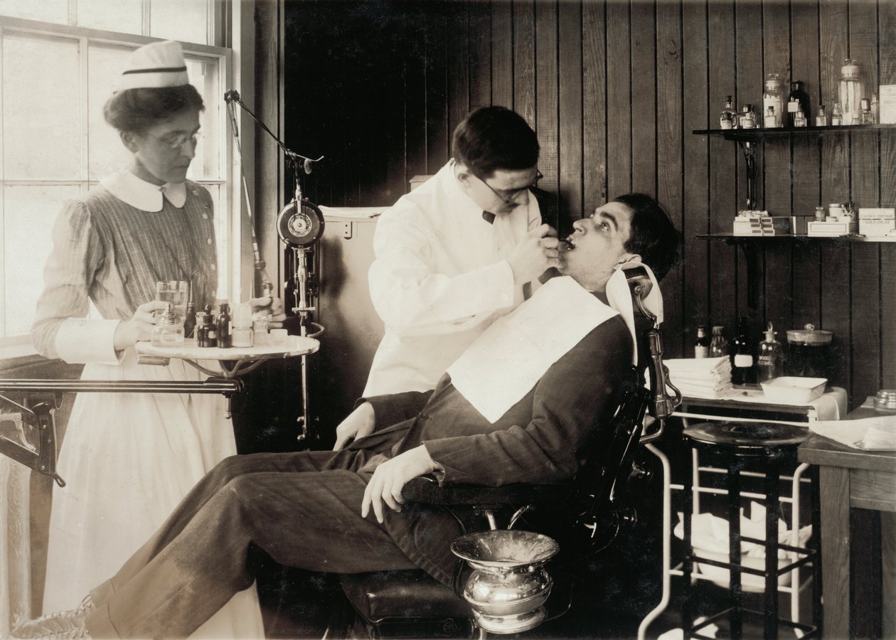Paciente com trabalho dentário de Lewis Wickes Hine