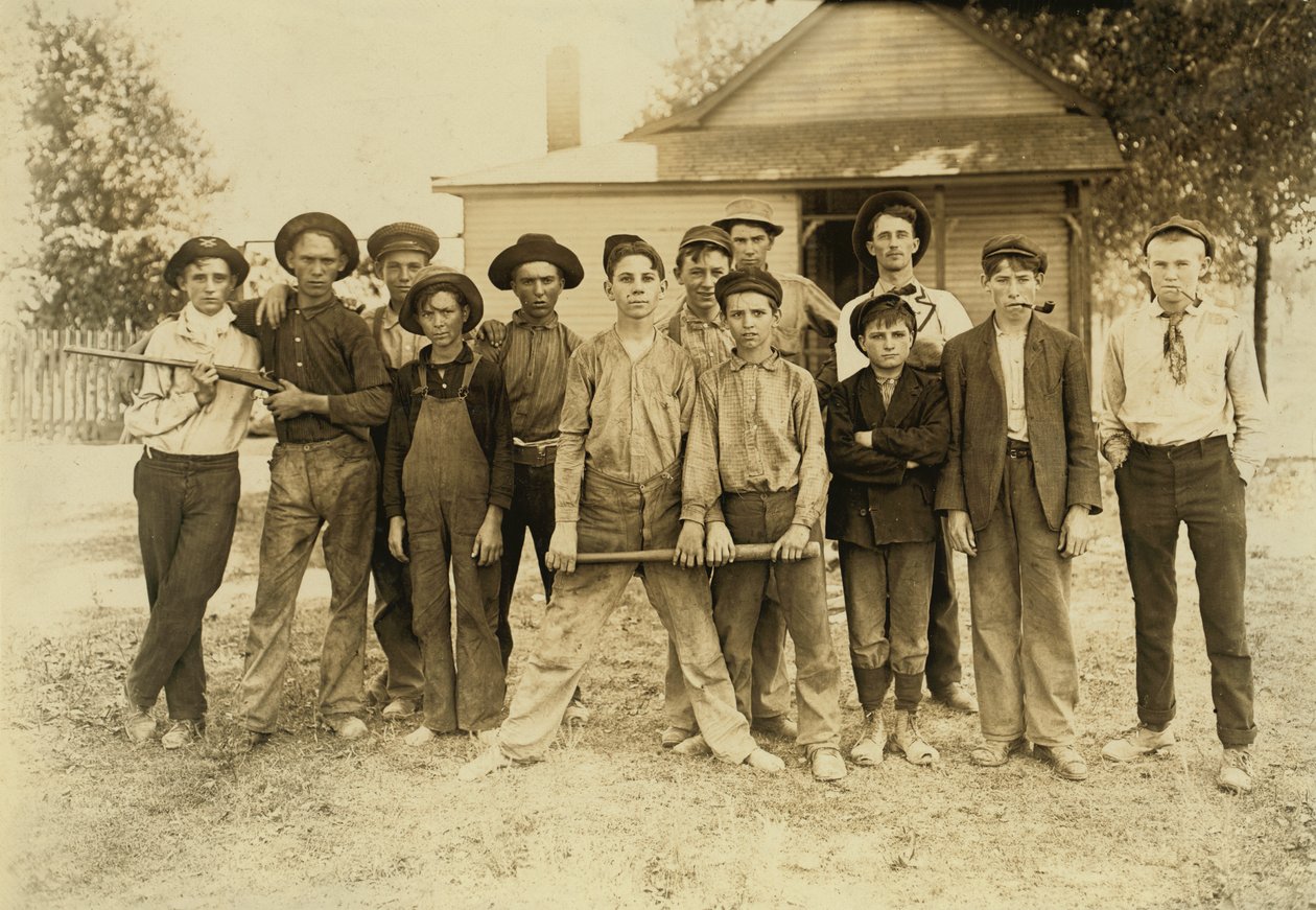 A equipa de futebol composta na sua maioria por vidreiros. Indiana de Lewis Wickes Hine