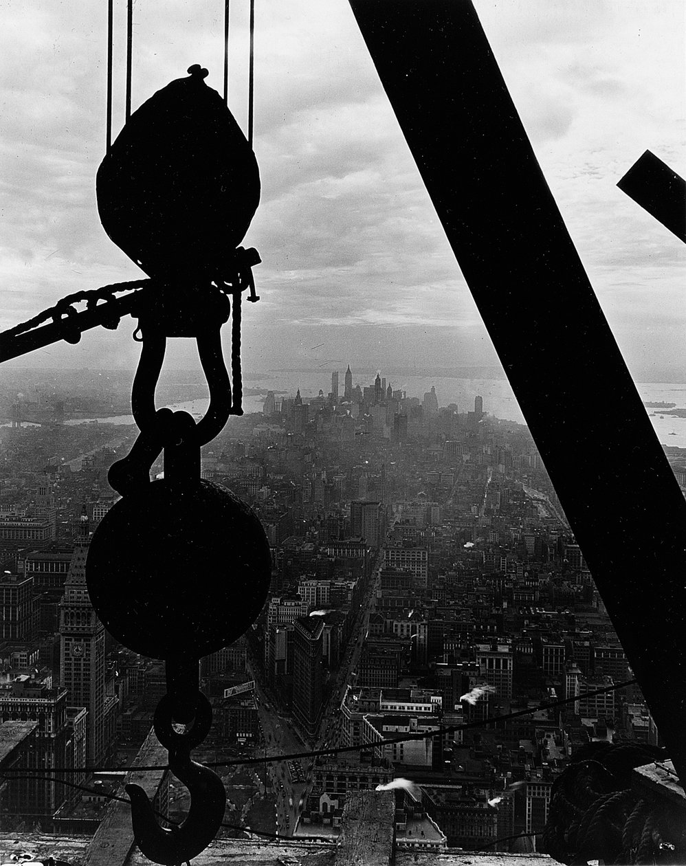 Vista da Baixa Manhattan do Empire State Building, 1931 de Lewis Wickes Hine