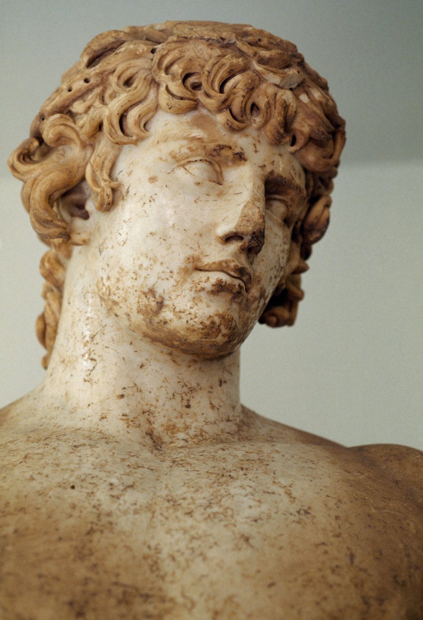 Antinous, estátua em mármore Pariano, do templo de Apolo em Delfos, Grécia, civilização romana, século II d.C., detalhe de Unbekannt Unbekannt