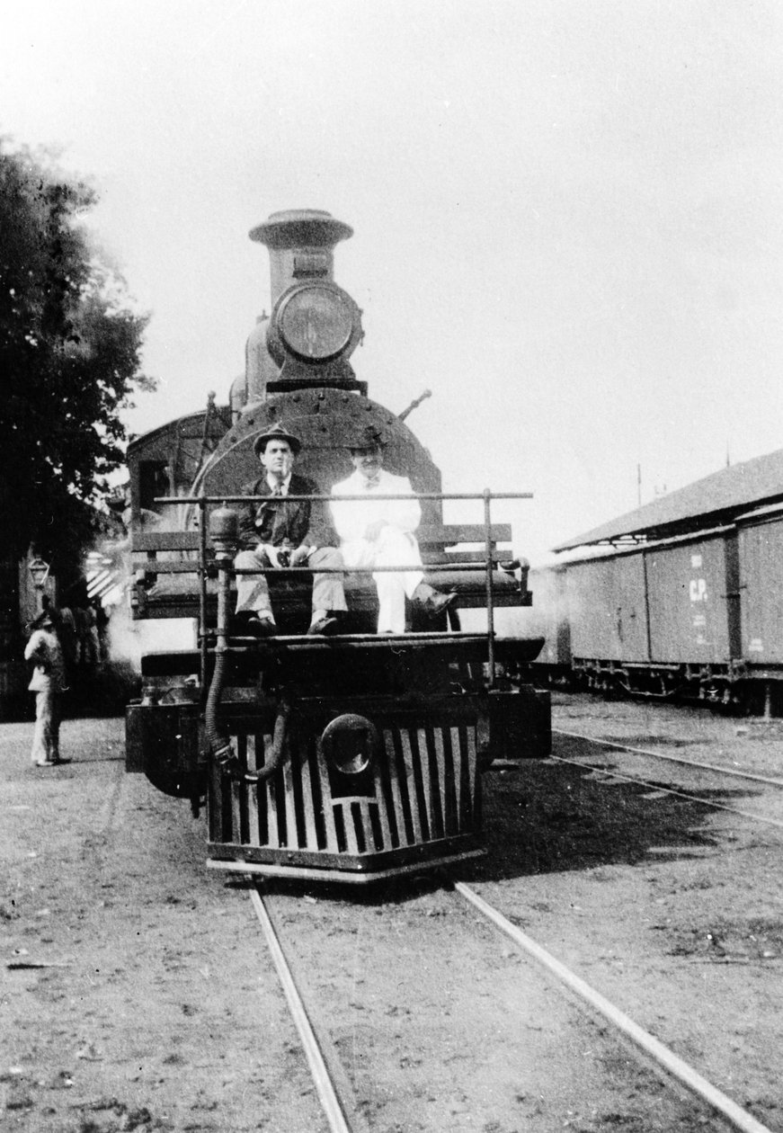 Darius Milhaud e Paul Claudel sentados em uma viagem a vapor enquanto 