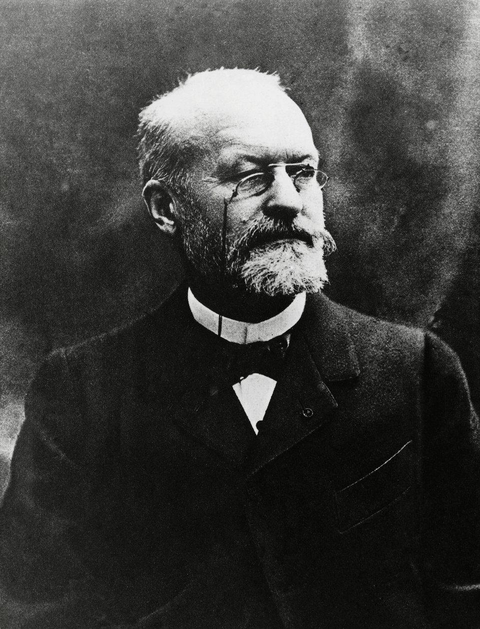 Retrato de Charles Louis Alphonse Laveran (1845-1922), médico bacteriologista francês, Prêmio Nobel de Medicina em 1907, foto de Eugene Pirou (1841-1909) de Unbekannt Unbekannt