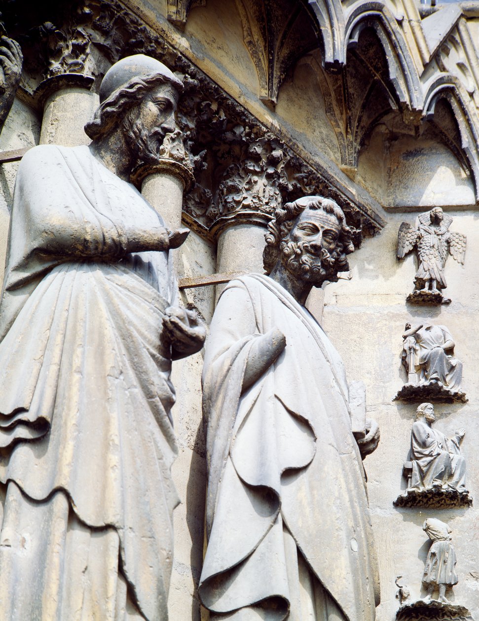 Estátua do apóstolo, detalhe da porta sul da Catedral de Notre-Dame (Lista do Património Mundial da UNESCO de Unbekannt Unbekannt