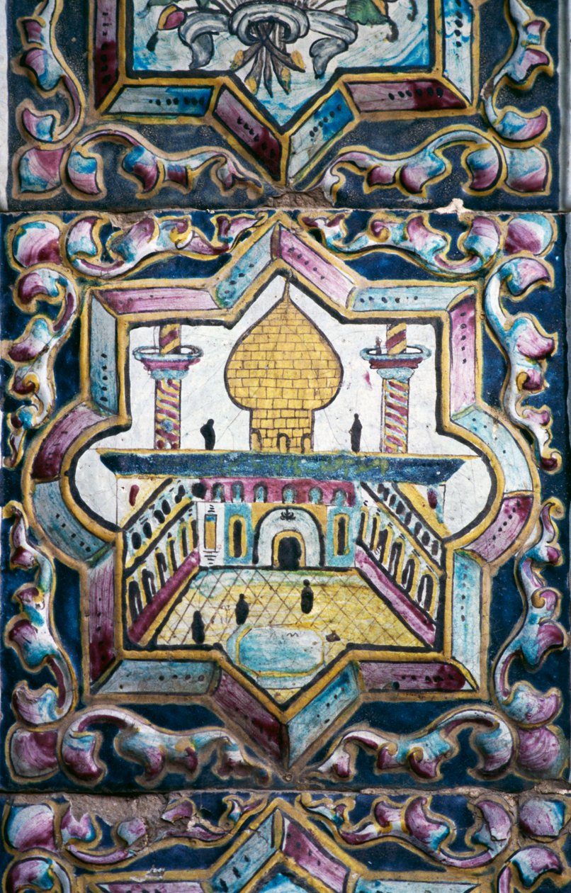 Vista da mesquita, decorações em azulejos policromos em Tekyeh Mo