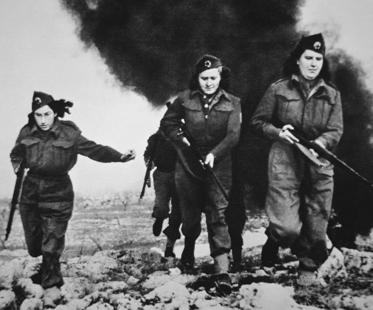 Partidários iugoslavos durante a Segunda Guerra Mundial (foto a p/b) de Unbekannt Unbekannt