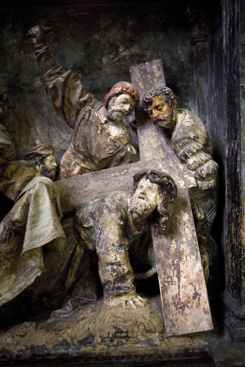 Peça de altar, painel esquerdo, detalhe, O porte da cruz, st. Veronica (pedra pintada) de Ligier Richier