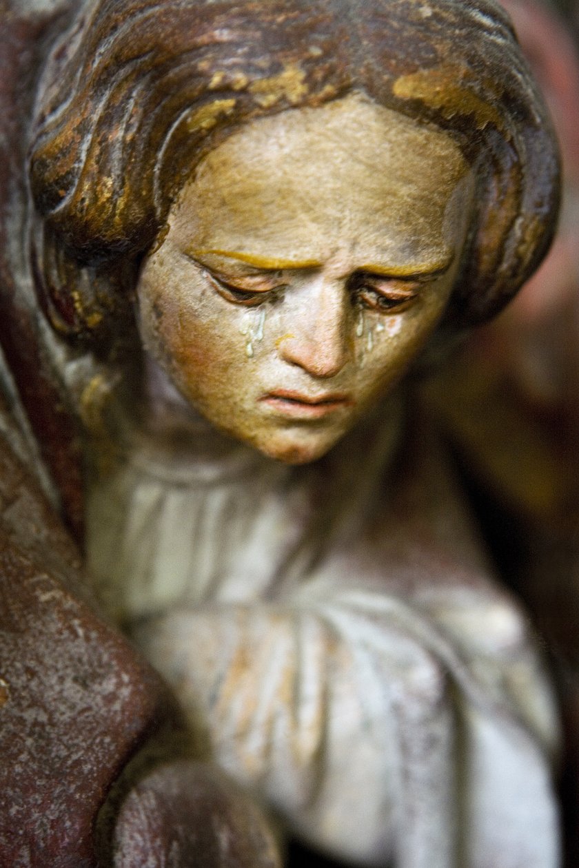 Peça de altar, painel direito, detalhe, A deposição da cruz (pedra pintada) de Ligier Richier
