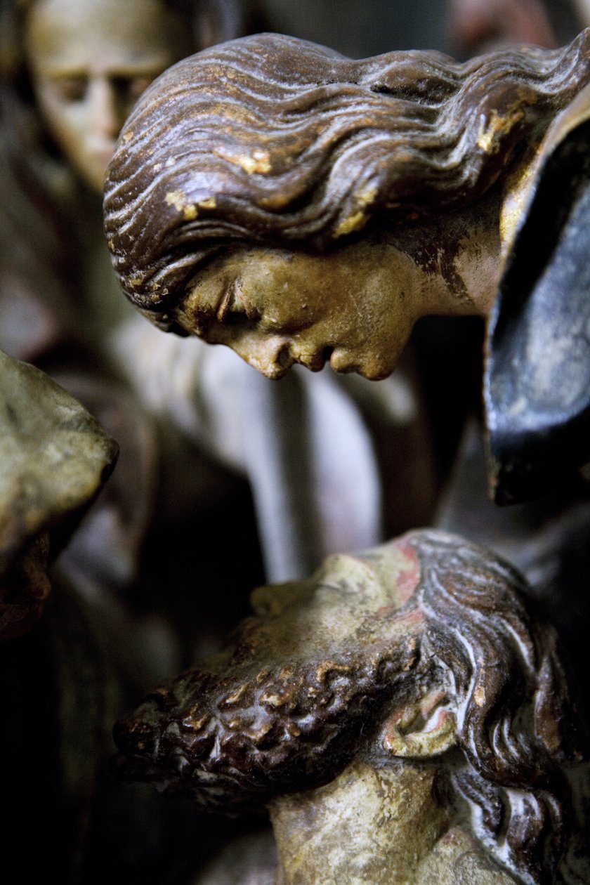 Peça de altar, painel direito, detalhe, A deposição da cruz (pedra pintada) de Ligier Richier