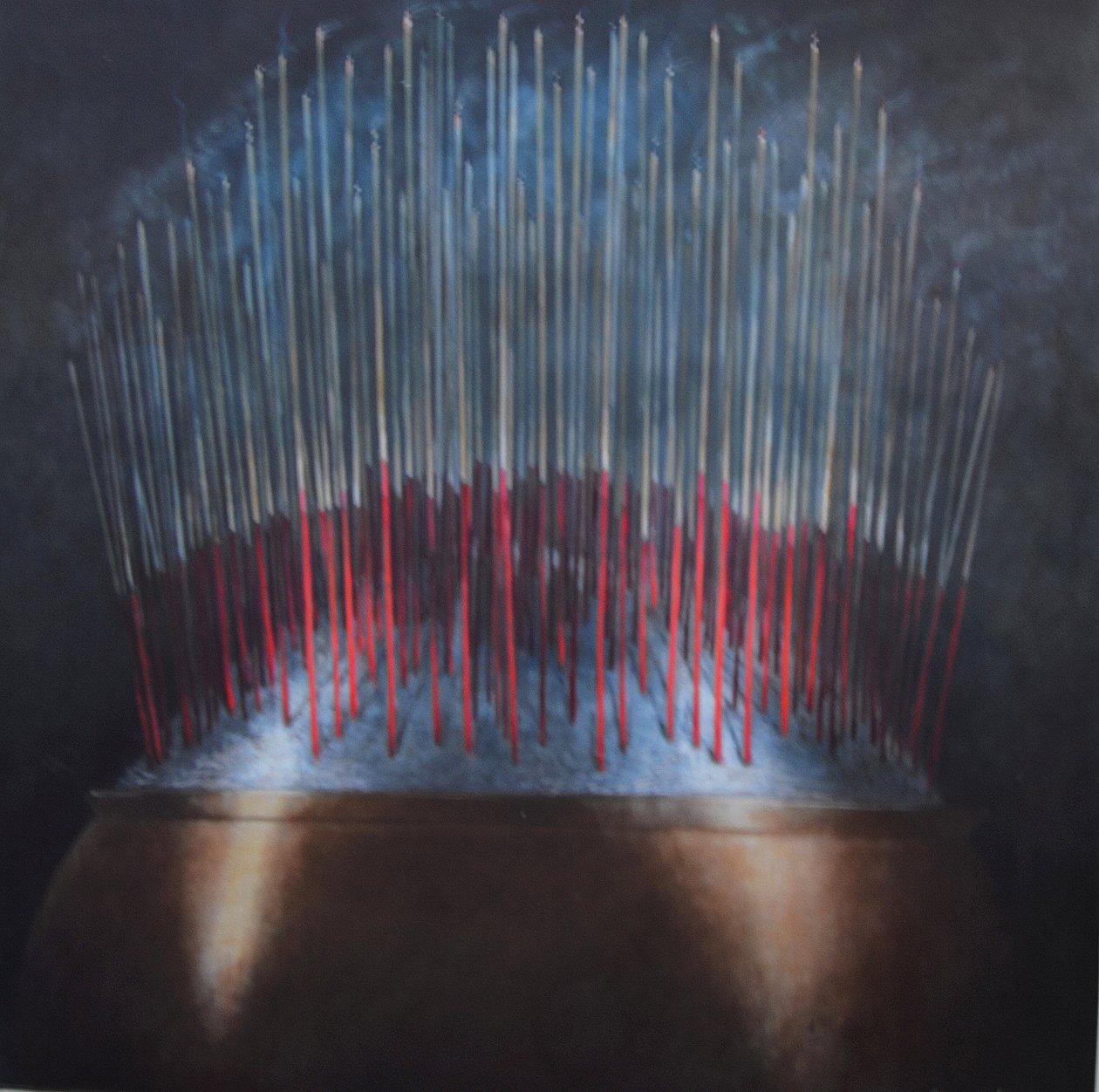Paus de Incenso em Tigela de Bronze de Lincoln Seligman