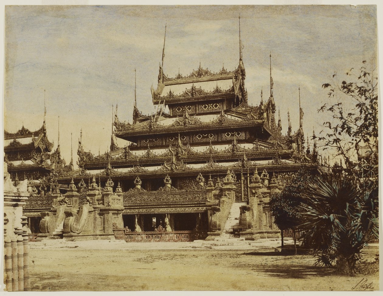Amerapoora: Kyoung Maha-Too-Lo-Bounghian, 1855 (impressão de albume de um papel encerado negativo colorido em aquarela) de Linnaeus Tripe