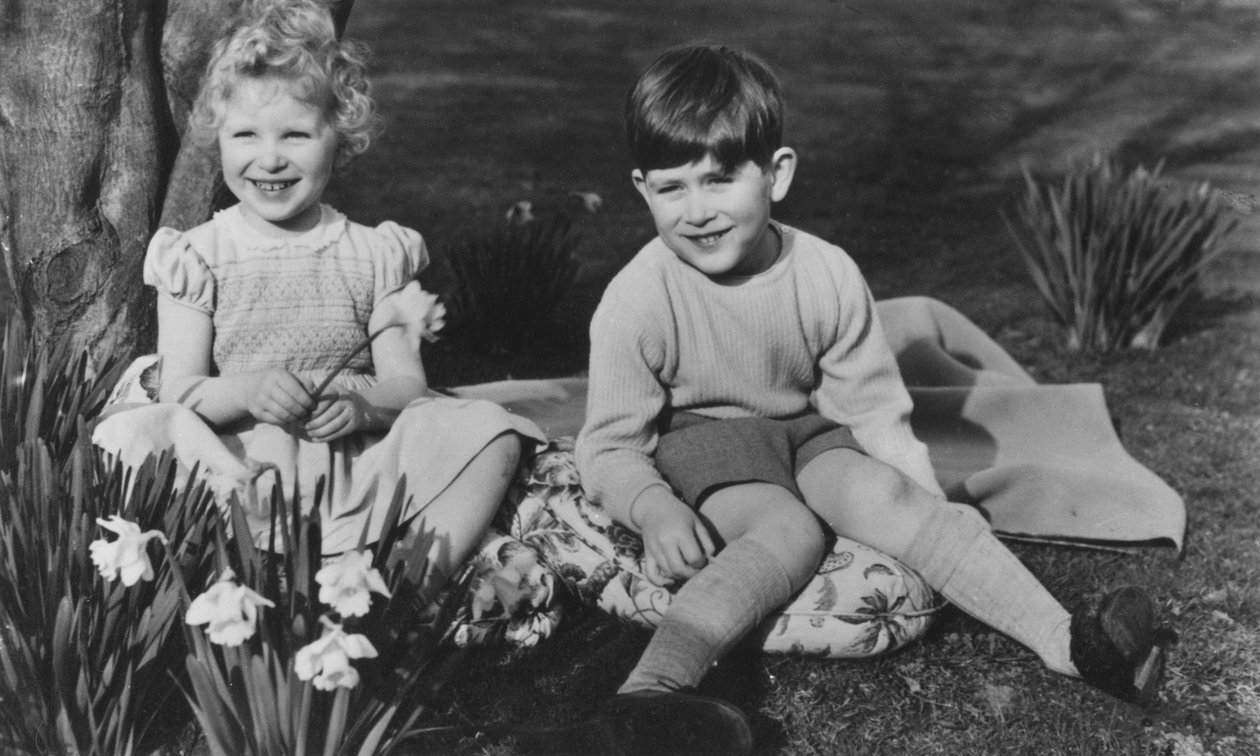 Príncipe Charles e Princesa Anne quando crianças em Balmoral, 28 de setembro de 1952. de Lisa Sheridan