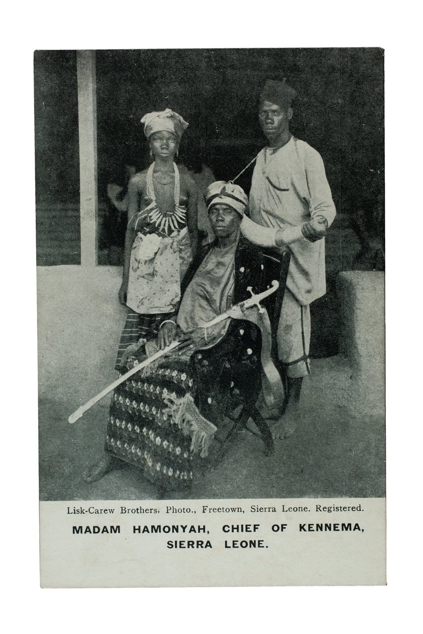Madame Hamonyah, Chefe do Kennema, Serra Leoa, c.1905-07 de Lisk Carew Brothers