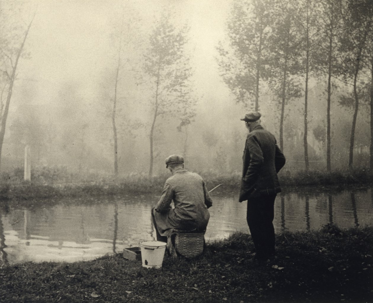 The Fishermen, 1935 (impressão em bromoil) de Léonard Misonne