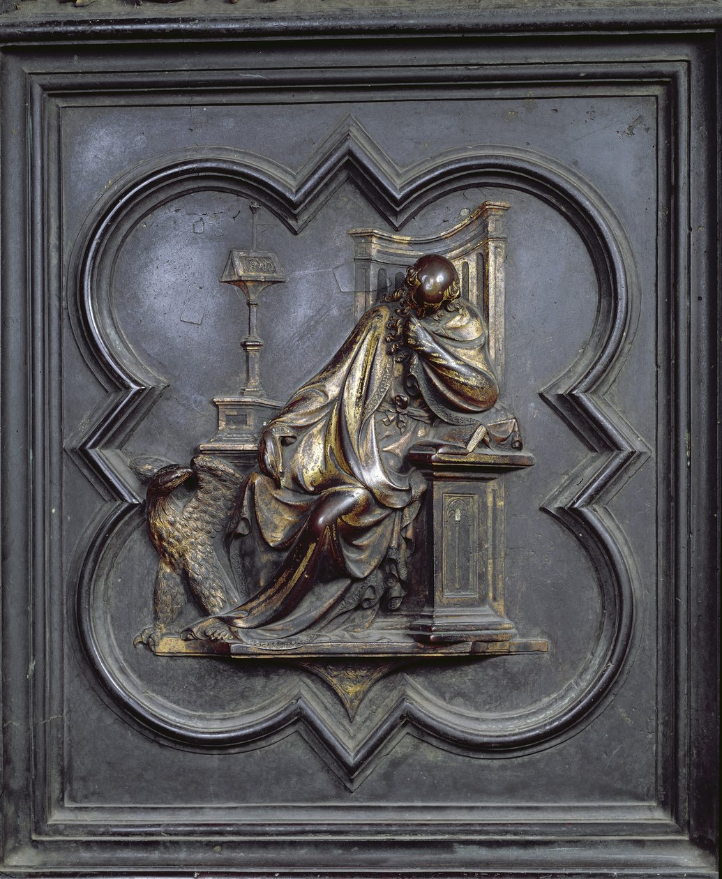 São João Evangelista, painel A das Portas do Norte do Batistério de San Giovanni, 1403-24 (bronze) de Lorenzo Ghiberti