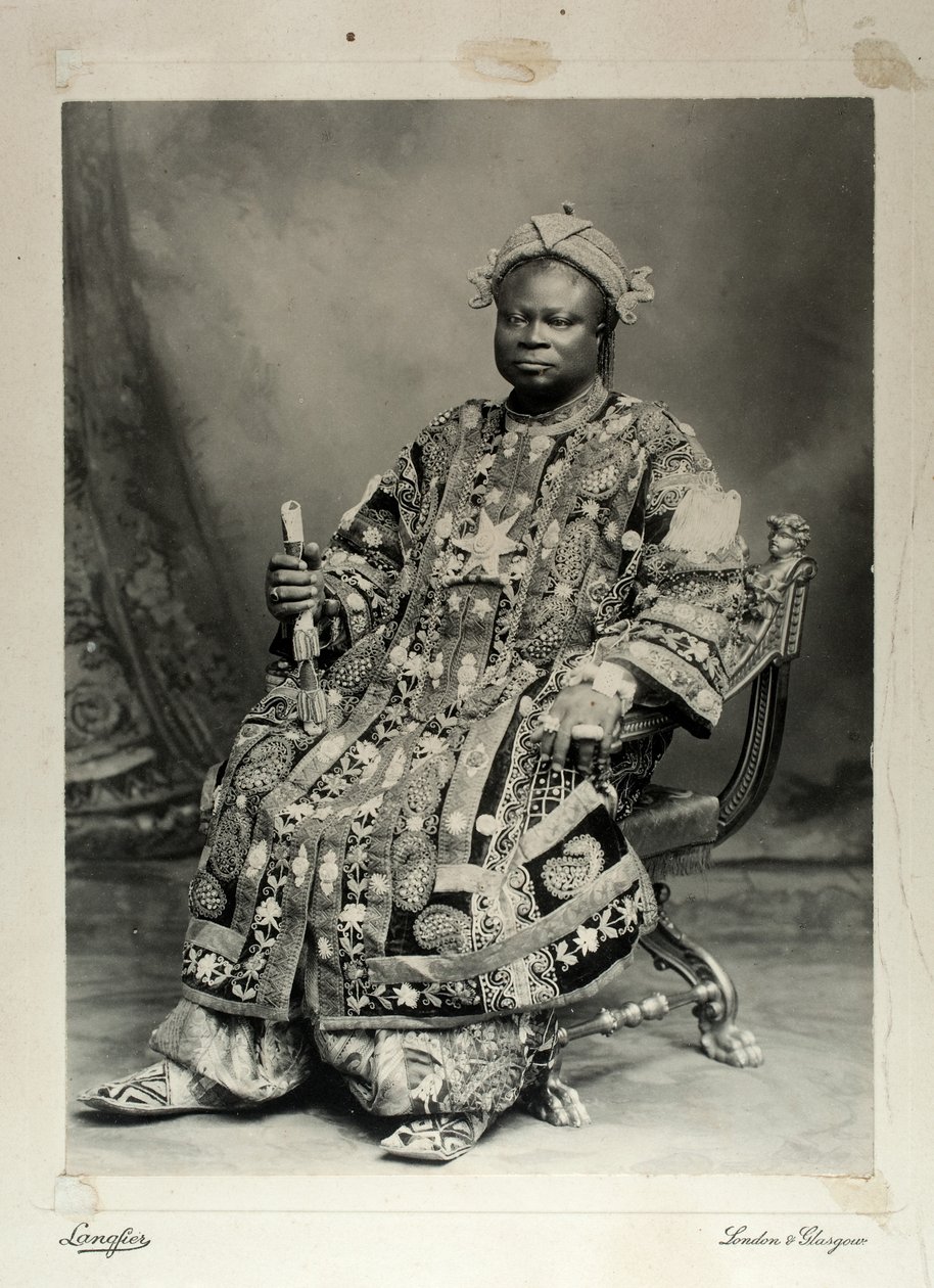 Tegumada Ademola, Inglaterra, 1904 (impressão em gelatina) de Louis Adolph Langfier