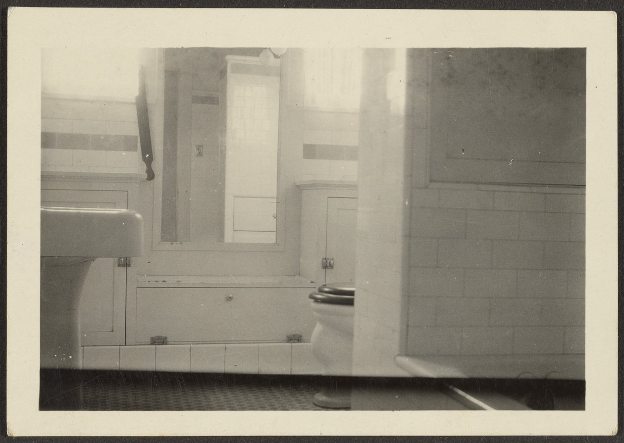 [Casa de banho interior]. de Louis Fleckenstein