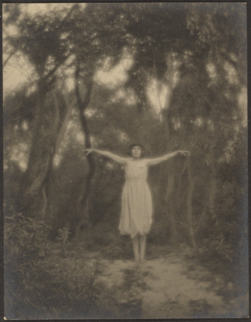 [Bailarina num jardim] de Louis Fleckenstein