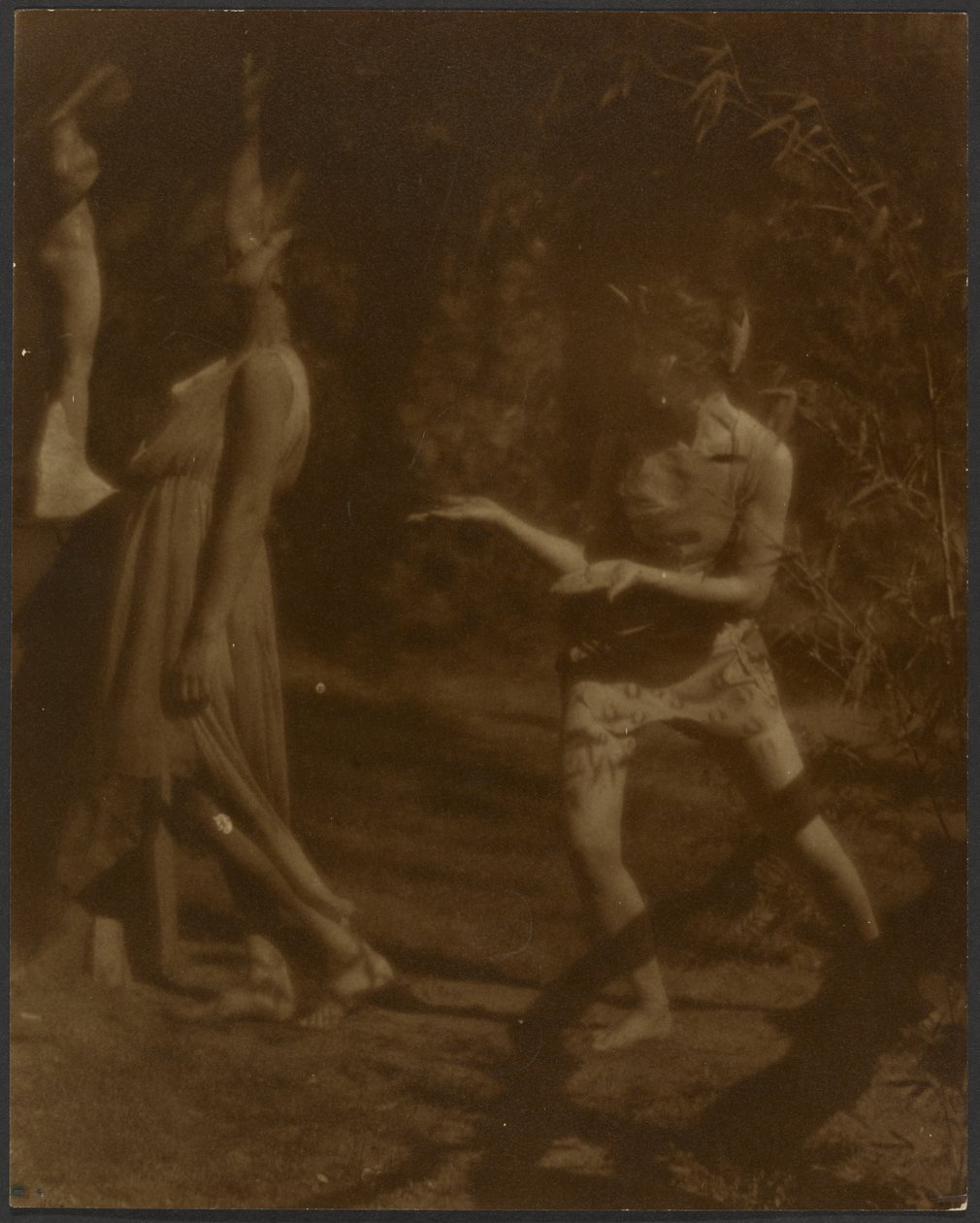 [Bailarinos em pose] de Louis Fleckenstein