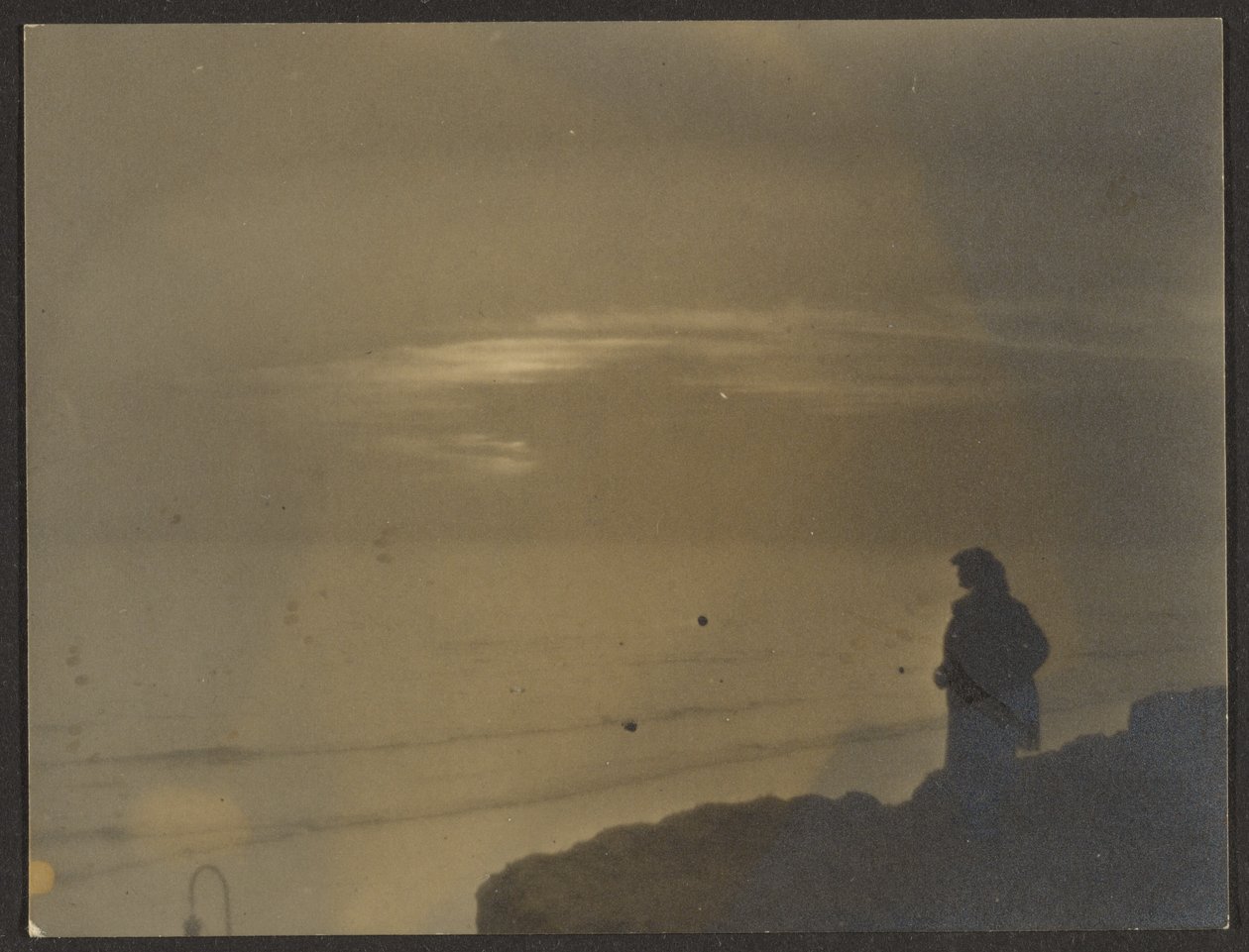 [Figura Visualizando o pôr do sol]. de Louis Fleckenstein