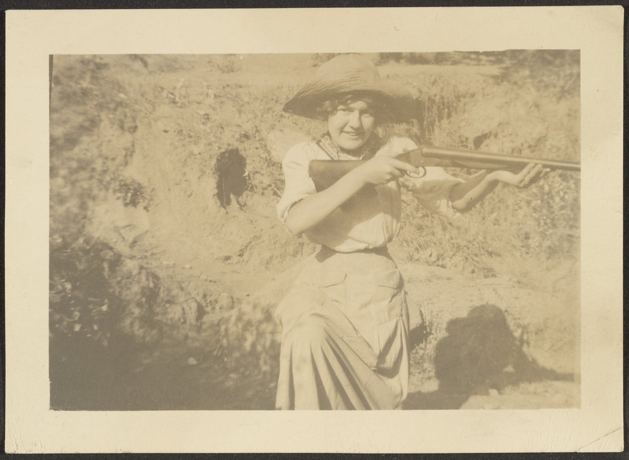 [Florença com arma] de Louis Fleckenstein