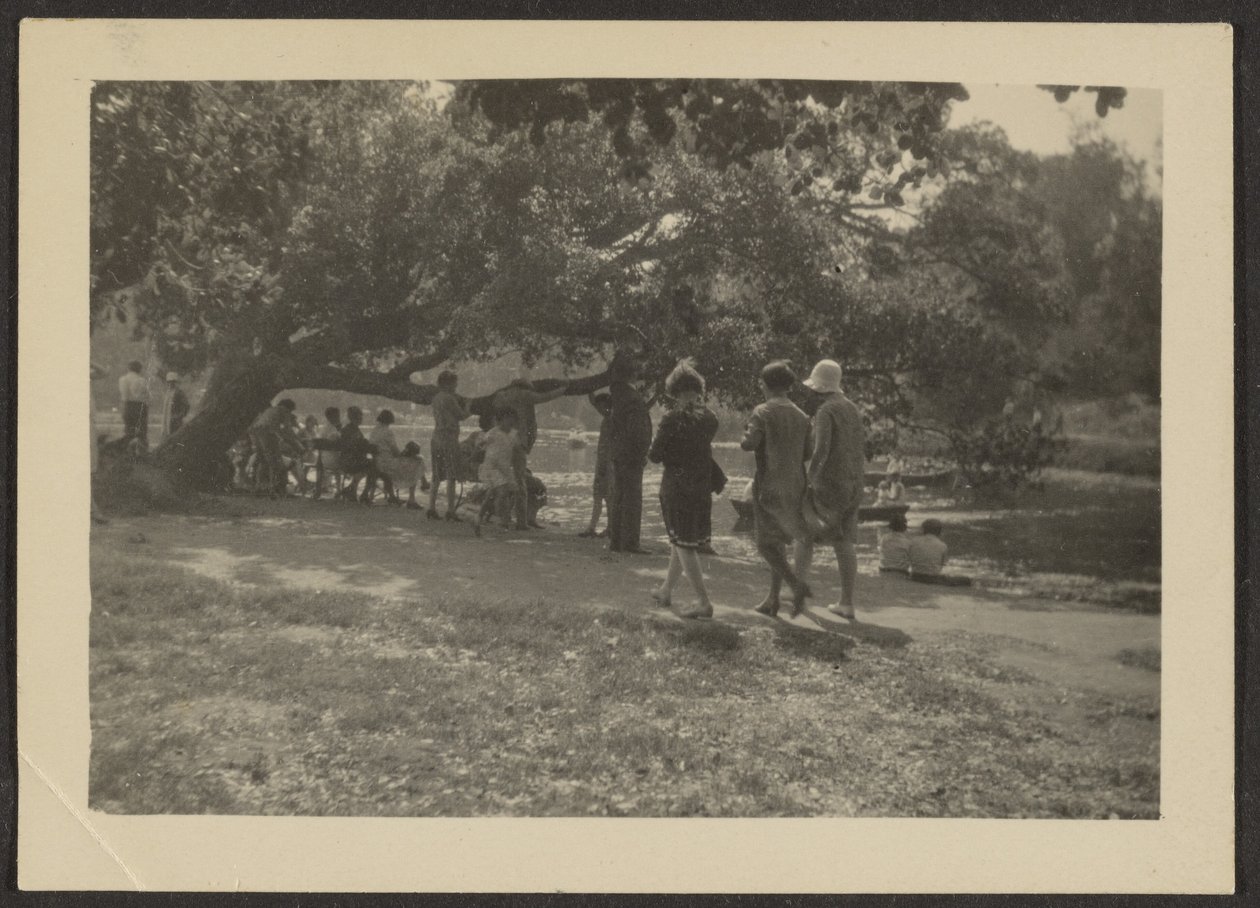 [Grupo no Parque]. de Louis Fleckenstein