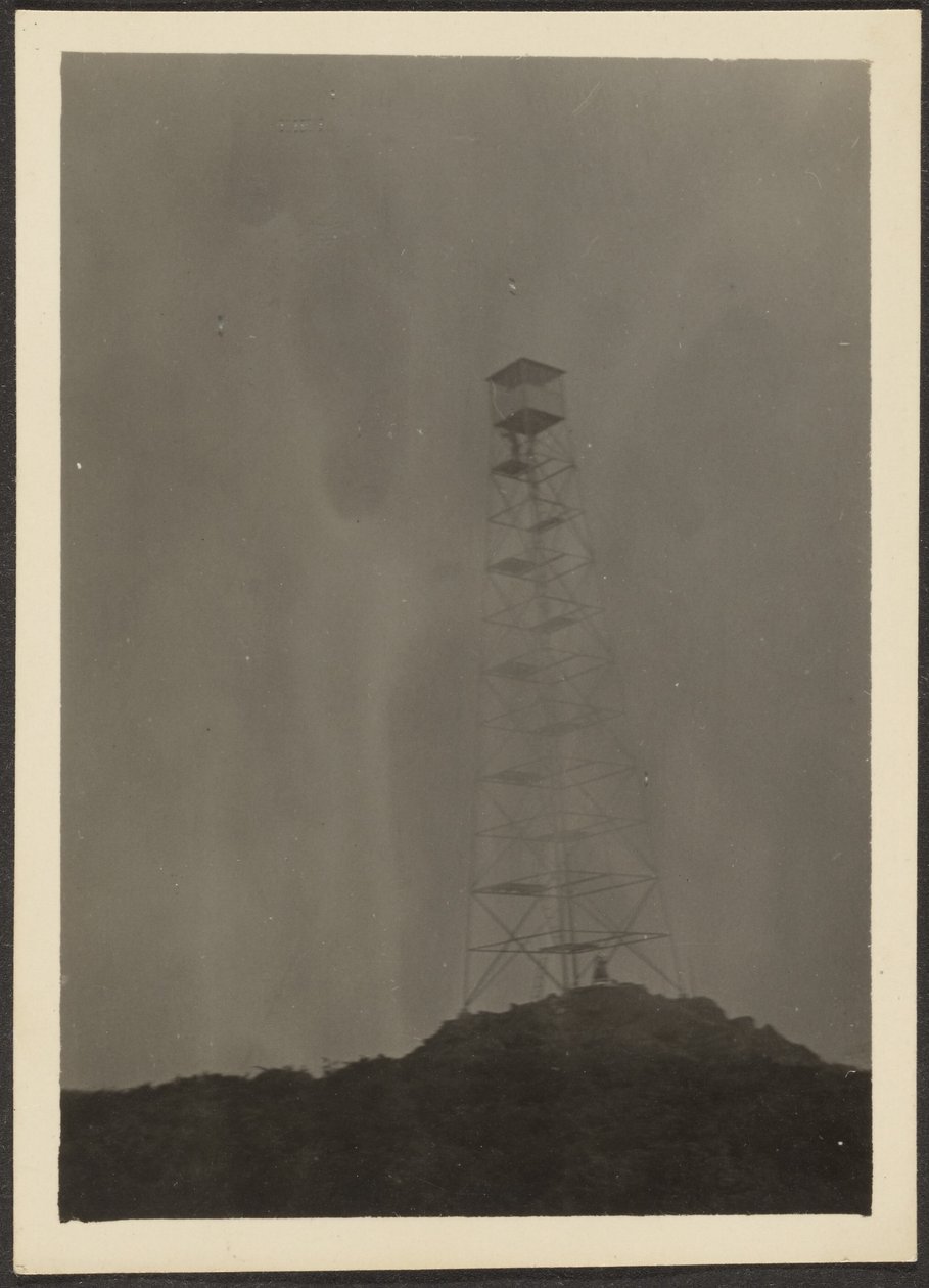 [Paisagem com torre eléctrica]. de Louis Fleckenstein