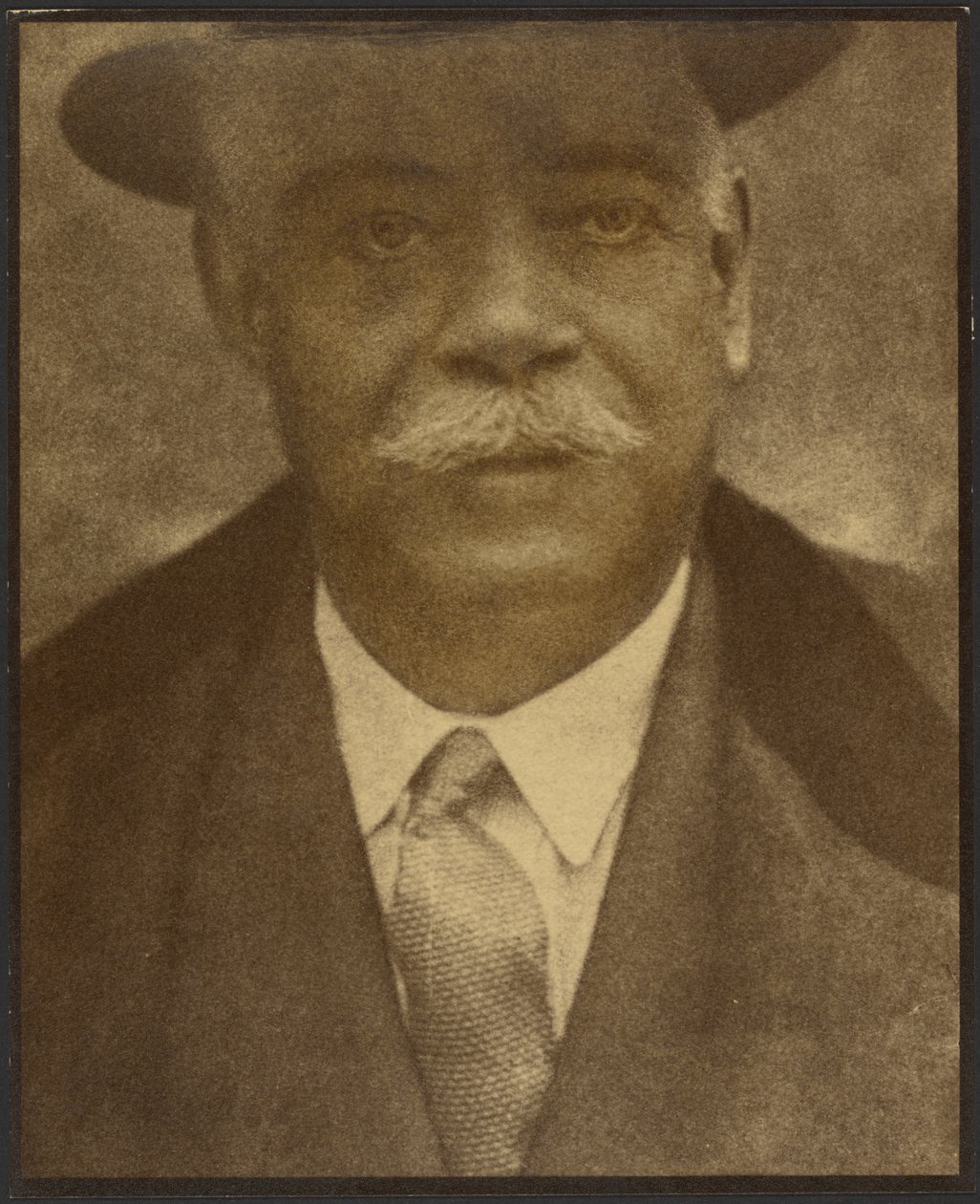 [Retrato de um homem com a aba do chapéu] de Louis Fleckenstein