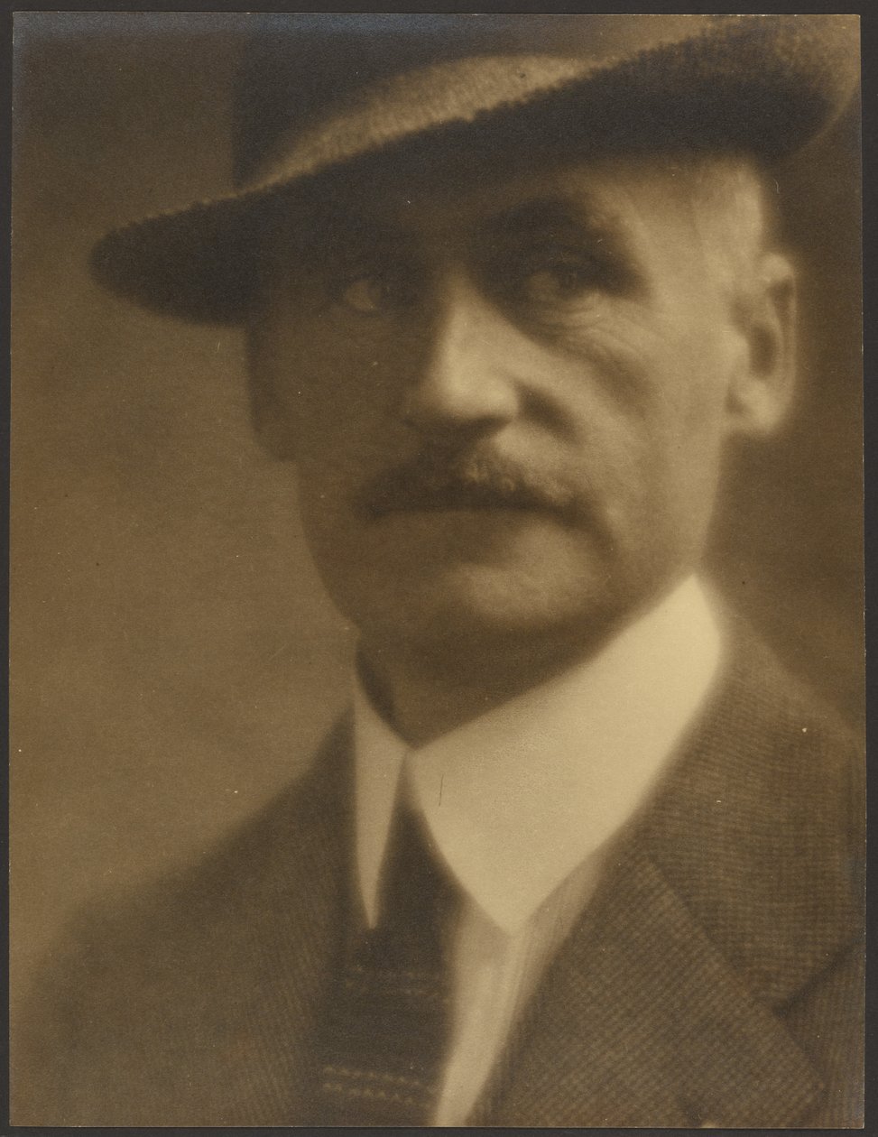 [Retrato de um homem com chapéu de palha]. de Louis Fleckenstein