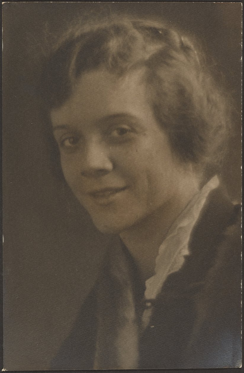 Retrato de uma mulher com guarnições de pele de Louis Fleckenstein