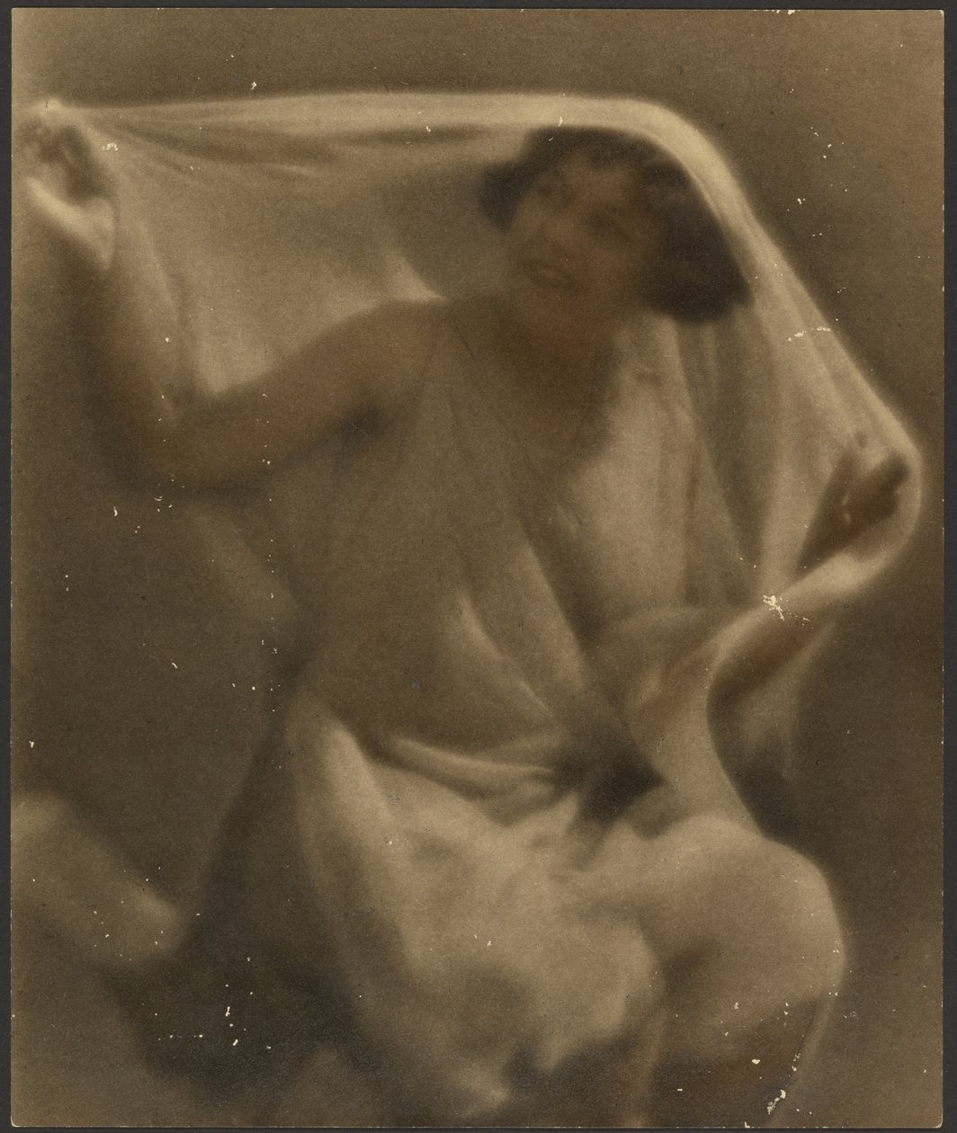 [Retrato de uma mulher usando véu]. de Louis Fleckenstein