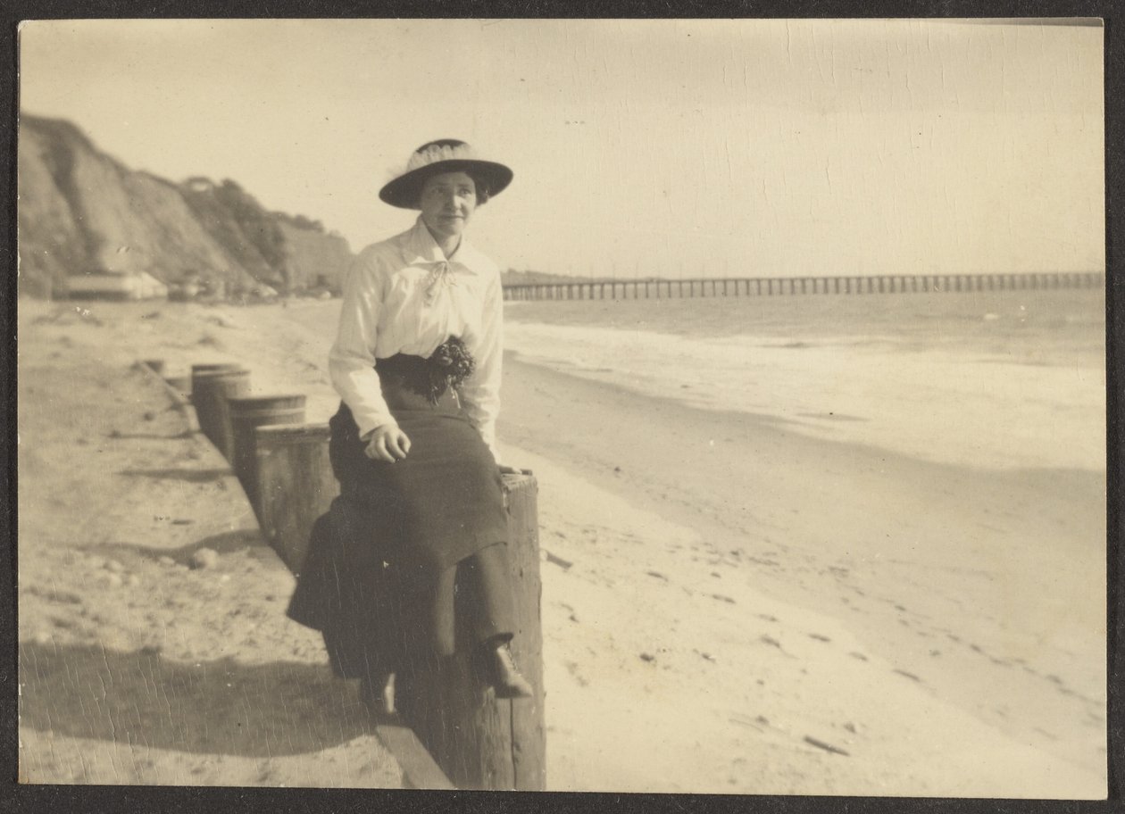 [Mulher na praia]. de Louis Fleckenstein